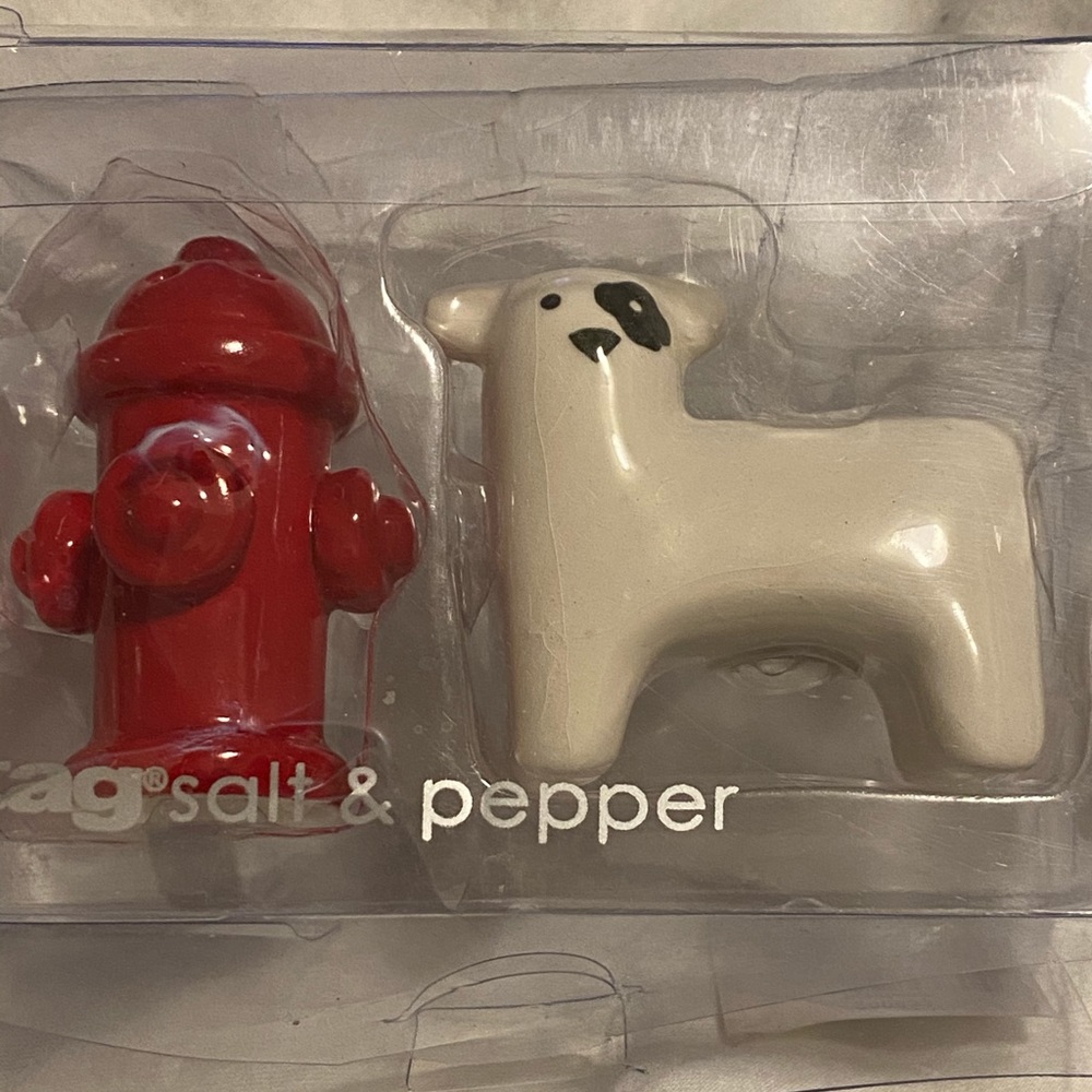 Collectible salt and pepper shakers.